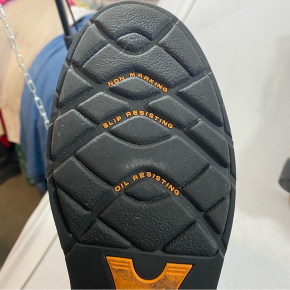 ARIAT Work Boots Men 11EE Slip and Oil Resistant Black leather Non Marking boots - Picture 9 of 9